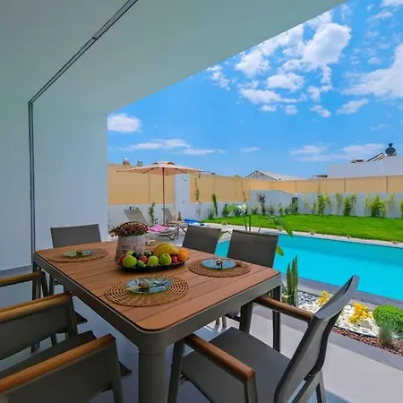 The Bliss House Vila *