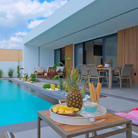 The Bliss House Vila *